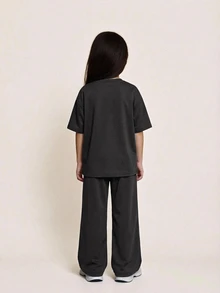 SHEIN Tween Girls' Loose Casual Minimalist Comfortable Round Neck Drop Shoulder Short Sleeve T-Shirt And Pants Set Summer Outfits - Black - View 2