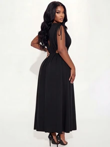 Poshavie Poshavie Plus-Size Elegant Dress, Stretch Waist With Side Cutouts And V-Neck, Perfect For Going Out. - Black - View 3
