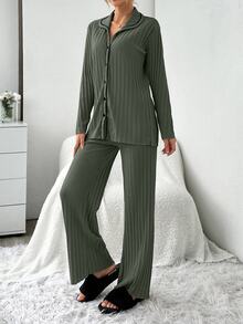 SHEIN طقم بيجامة نسائي مريح وكاجوال للمنزل مقاس TALL، قطعتان من القطن المحبوك المضلع باللون الأخضر مع تفاصيل أزرار أمامية بلون متباين، أكمام طويلة وبنطال طويل - أخضر عسكري - مشاهدة 5