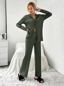 SHEIN طقم بيجامة نسائي مريح وكاجوال للمنزل مقاس TALL، قطعتان من القطن المحبوك المضلع باللون الأخضر مع تفاصيل أزرار أمامية بلون متباين، أكمام طويلة وبنطال طويل - أخضر عسكري - مشاهدة 6