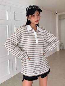 DAZY 女款鈕扣半開襟條紋撞色寬鬆版型秋季大尺寸T恤 - 酒紅色 - 查看 6