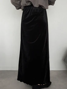 FRIFUL Women's Early Autumn New Korean Style Velvet Fabric Straight Long Skirt With Side Slit - Black - View 2