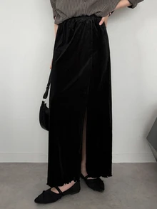 FRIFUL Women's Early Autumn New Korean Style Velvet Fabric Straight Long Skirt With Side Slit - Black - View 6