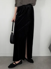 FRIFUL Women's Early Autumn New Korean Style Velvet Fabric Straight Long Skirt With Side Slit - Black - View 4