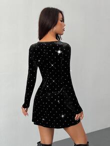 SHEIN PETITE 女款黑色與銀色天鵝絨銀箔波點迷你洋裝，秋季優雅派對晚宴長袖新年派對洋裝，適合嬌小女性 - 黑色 - 查看 2