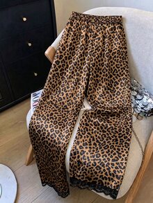 GlowEve 女款秋季豹紋緞面寬鬆長褲，彈性腰蕾絲拼接絲滑觸感寬腿褲，復古性感棕色亮面派對下裝 - 彩色 - 查看 4