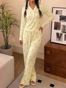SHEIN Tween Girls Kids Bow Knot Minimalist Versatile Small Bow Pattern V-Neck Half-Open Front Ruffle Long Sleeve Pants Soft Comfortable Home Sleepwear Set 2pcs Autumn/Winter/All Season - Yellow - View 5