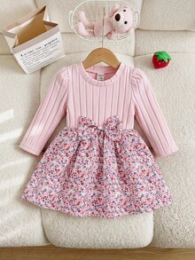 SHEIN Vintaside Kids 女嬰休閒可愛家庭套裝碎花長袖羅紋針織洋裝，秋冬拍照用粉色花卉 - 粉色 - 查看 1