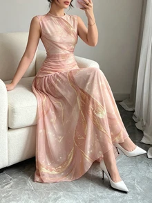 Modelyn 金粉色流線紋理圖案法式風格洋裝，女款時尚低領無袖收腰長裙，抓皺收腰設計，夏日度假風，日常穿搭 - 彩色 - 查看 5