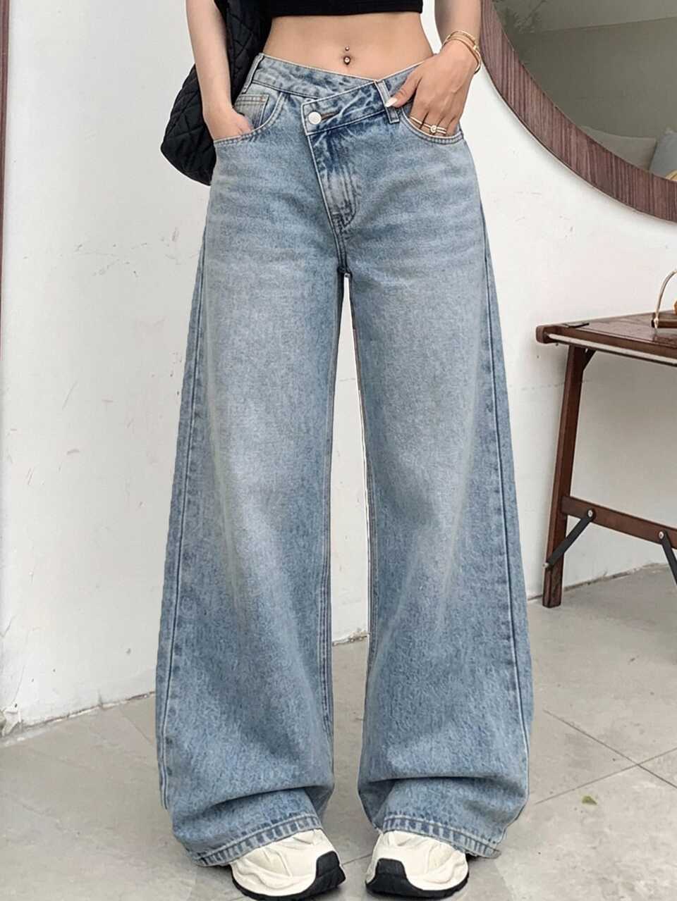 Women's Low-Waist Stylish Waistband Straight Leg Jeans