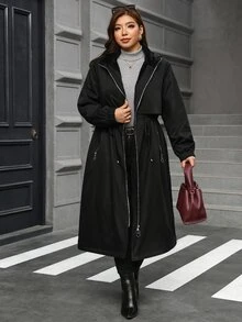 SHEIN Clasi معطف مبطن بغطاء رأس من الفرو الصناعي بأكمام طويلة وسحاب مريح للمقاسات الكبيرة - الأسود - مشاهدة 4