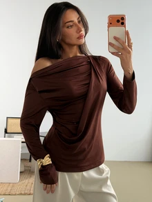Aloruh Minimalist Commuter Autumn/Winter New Oblique Shoulder Pleated Slim Fit Women T-Shirt - Brown - View 6