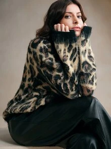Anewsta Retro Leopard Print Turtleneck Sweater, European And American Style - Brown - View 1
