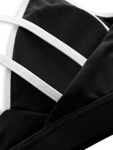 SHEIN Cheerettes 女款拼色交叉背日系健身運動內衣 黑色運動內衣 可拆式內墊 白色對比細肩帶雙層健身房適用 - 黑色 - 查看 12