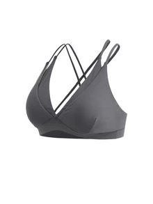 SHEIN Cheerettes حمالة صدر رياضية نسائية مقاس كبير بلون موحد بتصميم متقاطع من الخلف - رمادي غامق - مشاهدة 9