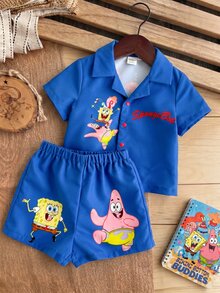 SpongeBob SquarePants | SHEIN Conjunto casual de camisa de manga corta con botones y pantalones cortos para bebé niño - Azul Marino - Ver 3