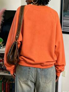Rovax Sweatshirt Wanita Lengan Panjang dengan Motif Huruf dan Kerah Bulat Sederhana - Jeruk - View 2