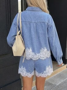 Siren Gaze 女款單排扣長袖蕾絲拼接下襬襯衫與牛仔短褲套裝 - 藍色 - 查看 2
