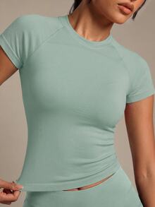 Powerista Women's Minimalist Solid Color Raglan Short Sleeve Seamless Sports T-Shirt, Summer - Green - View 3