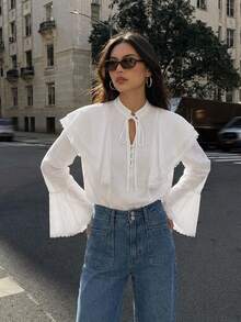 DAZY Blus Wanita Warna Polos Pas Badan dengan Lengan Lonceng Berkerut dan Ikatan Depan, Elegan, Romantis, Cocok untuk Liburan Musim Semi dan Gugur, Warna Putih. - Putih - View 5