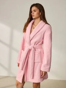 Lowkey Lull Women's Fashionable Minimalist Comfortable Pink Plush Short Lapel Robe - Pink - View 5