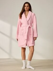 Lowkey Lull Women's Fashionable Minimalist Comfortable Pink Plush Short Lapel Robe - Pink - View 3