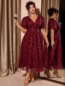 Cravure Vestido elegante de fiesta rojo de talla grande con cuello en V, malla y volantes con lentejuelas en el bajo - Burdeos - Ver 9