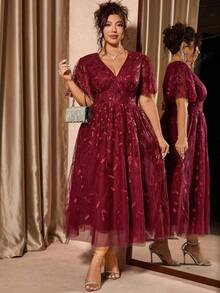 Cravure Vestido elegante de fiesta rojo de talla grande con cuello en V, malla y volantes con lentejuelas en el bajo - Burdeos - Ver 6