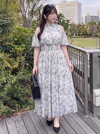 Bijouette プラスサイズ ホワイト インクプリント コールドショルダー ウエストシャーリング ワンピース、通勤、パーティー、結婚式ゲスト、デートに適しています、Aライン ロングドレス、お腹を隠しスリムに見せるのに最適、梨型とリンゴ型体型に適しています、フルサイズ展開で締め付け感なし、ウエストギャザーデザインでファッショナブルでスリムに見える、すべての体型に適しています