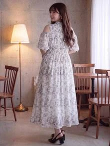 Bijouette Plus Size White Ink Print Cold Shoulder Cinched Waist Dress, Suitable For Commuting, Party, Wedding Guest And Dating, A-Line Long Dress, Perfect For Hiding Belly And Slimming, Suitable For Pear And Apple Body Shapes, Full Size Range Without Tightness, Waist Gathered Design Fashionable And Slimming For All Body Types - Multicolor - View 2