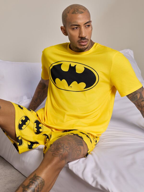 BATMAN X SHEIN Men's Bat Print Short Sleeve Top And Shorts Loungewear Set