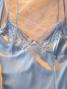 DelicateAllure 四件套：刺绣V领仿丝吊带睡裙、吊带上衣、短裤和睡袍，秋冬服装 - 霧霾藍 - 查看 6