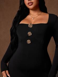 Rustia Jumpsuit Unitard Plus dengan Detail Kancing Leher Persegi untuk Pesta Malam Musim Gugur, Warna Hitam Elegan dan Seksi - Hitam - View 4