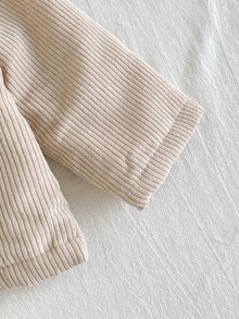 SHEIN Playful Pals 1件男嬰卡其色燈芯絨條紋布料保暖內裡加厚連帽長袖夾克，休閒極簡韓風復古時尚街頭風毛絨保暖開襟外套，附口袋，適合秋冬日常穿著、上學、旅行、度假、購物及各種室內外場合 - 杏色 - 查看 8
