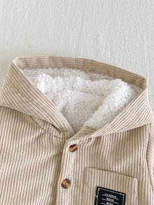 SHEIN Playful Pals 1件男嬰卡其色燈芯絨條紋布料保暖內裡加厚連帽長袖夾克，休閒極簡韓風復古時尚街頭風毛絨保暖開襟外套，附口袋，適合秋冬日常穿著、上學、旅行、度假、購物及各種室內外場合 - 杏色 - 查看 6