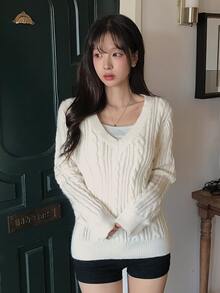 DAZY 女款純色修身麻花編織長袖深V領優雅性感度假風秋冬針織套頭毛衣 - 米色 - 查看 3