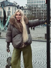 Anewsta Short Thick Hooded Jacket With Extra Large Furry Collar And Ribbed Cuffs - Army Green - View 1