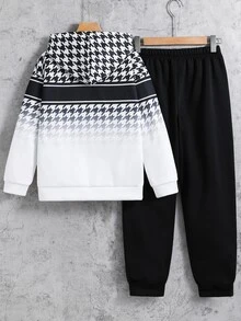 SHEIN 兒童青少年男孩千鳥格印花長袖連帽衛衣與運動長褲休閒套裝 - 黑與白 - 查看 2