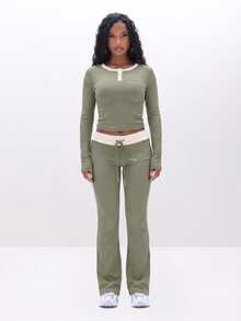 BABYPHAT Women's Letter Print Casual Long Sleeve Top For Daily Wear - Army Green - View 3