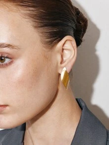 Ashenrae Gold Twisted Geometric Earrings, Suitable For Women - Gold - View 5