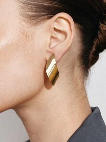 Ashenrae Gold Twisted Geometric Earrings, Suitable For Women - Gold - View 1