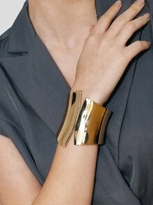 Ashenrae 1 st. Överdriven Enkelt mode Glansig Metallic Öppna Armband För kvinnor , Retro & Elegant Design För Fotografi , Party , Datekväll , - Guld - Visa 1