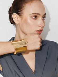 Ashenrae 1 st. Överdriven Enkelt mode Glansig Metallic Öppna Armband För kvinnor , Retro & Elegant Design För Fotografi , Party , Datekväll , - Guld - Visa 4