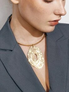 Ashenrae 1pc Oval-Shaped Gold Pendant Necklace (Women) - Gold - View 1