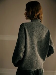 MOTF SWEATER WANITA BERLEHER SEMI-TINGGI DENGAN HIASAN BATU PERMATA, ATASAN RAJUT LONGGAR PREMIUM - Grey - View 4