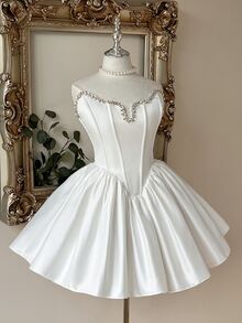 Lovelzi Đầm mini A-line bèo nhún cúp ngực sweetheart, corset định hình, vải satin trắng đính hạt pha lê xuyên thấu, cho tiệc Homecoming, độc thân, cô dâu, đám cưới, dạ hội và cocktail - trắng - Xem 9