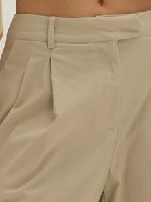 MUSEYN Beige Woven Pleated Long Tailored Shorts Structured Polished Crisp Weekend Vacation Fall - Light Grey - View 7