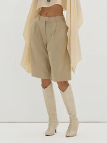 MUSEYN Beige Woven Pleated Long Tailored Shorts Structured Polished Crisp Weekend Vacation Fall - Light Grey - View 2