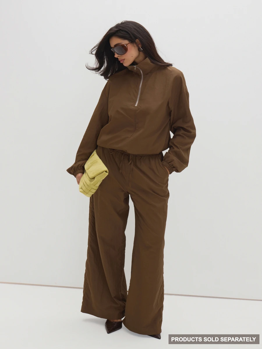 MUSEYN Brown Chocolate Half Zip Pull Over High Neck Jacket Elegant Modest Sophisticated Everyday Casual Fall New Season Capsule Wardrobe - Brown - View 1