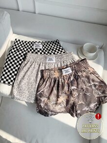 SHEIN EZwear 三件套舒适迷彩印花、复古豹纹印花、赛车格纹图案女士休闲短裤，梭织面料，适合日常穿着，迷彩印花短裤套装 - 彩色 - 查看 1